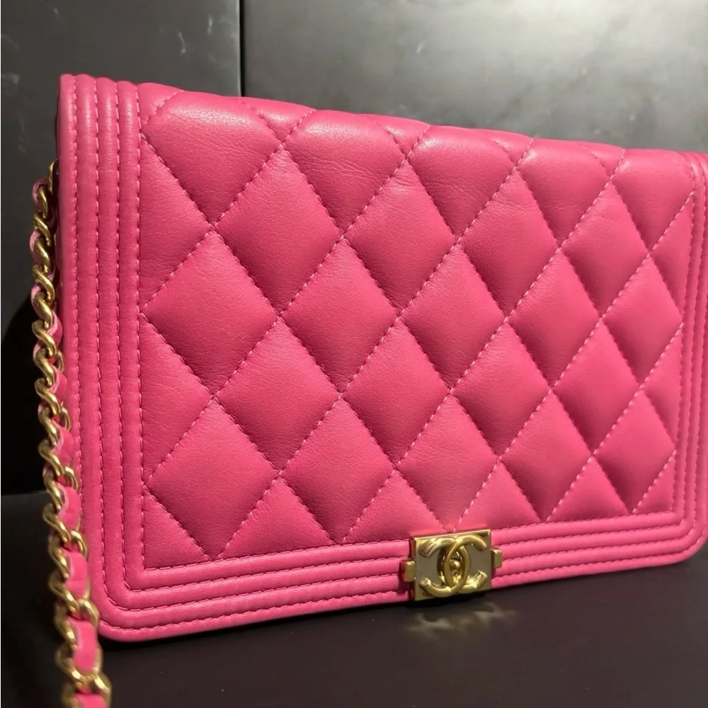 Pink CHANEL Boy Wallet On Chain (WOC)